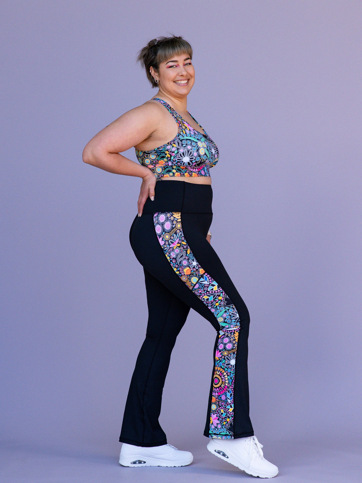 Coastal Wildflowers Be Free Hooked Sports Bra - supportive sports bra