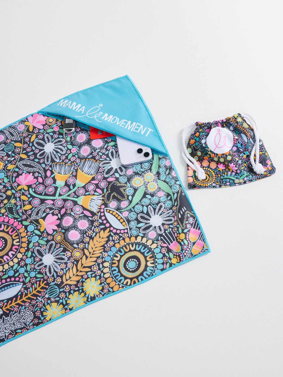Coastal Wildflowers Gym Towel With Pocket - Corner zip pocket for key, phone and gym pass