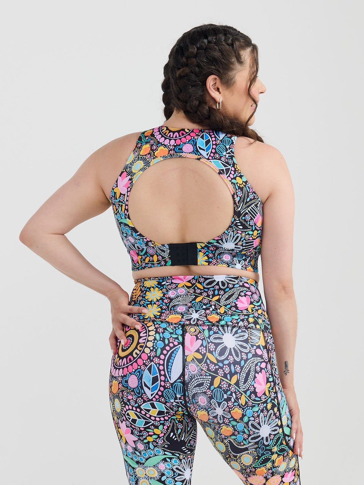 Coastal Wildflowers Liberty Hookback Nursing Crop - adjustable back