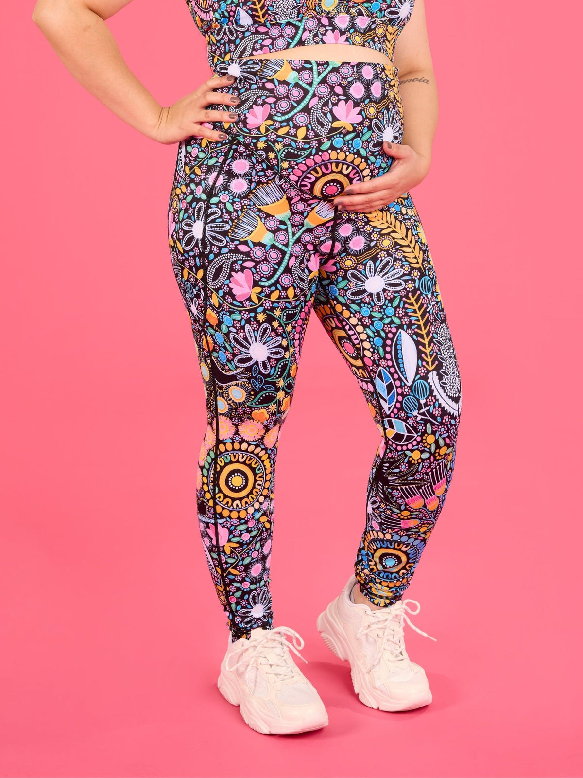 Coastal Wildflowers Maternity Legging - 7/8 length - maternity leggings with pockets