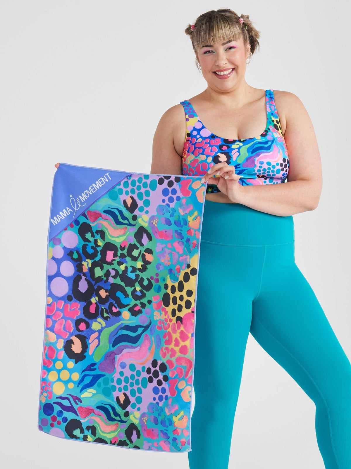 Electric Leopard Gym Towel With Pocket -Made from recycled plastic bottles. Odour free, ultra absorbent, lightweight and soft