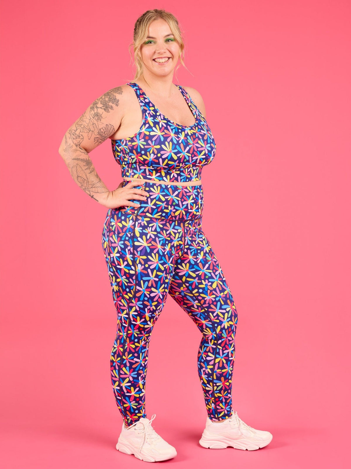 Happy Daisies Everyday Legging - 7/8 length - high waisted leggings with pockets plus size