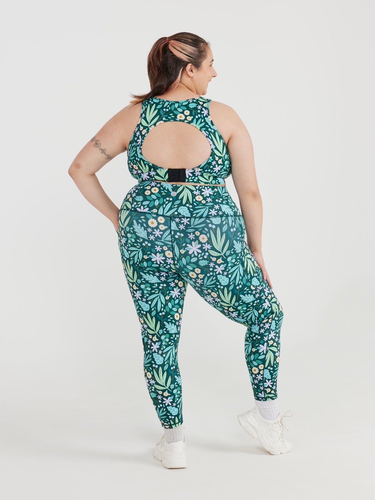 Leaves & Blooms Everyday Legging - 7/8-length - Plus size high waisted floral leggings for gym and everyday wear