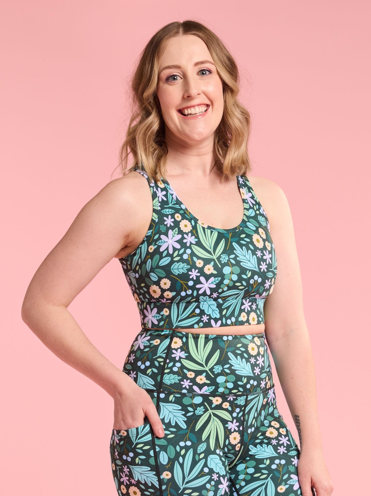 Leaves & Blooms Liberty Hookback Crop - High impact sports bra crop top