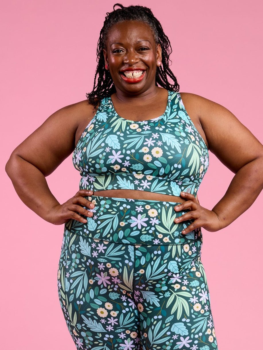 Leaves & Blooms Liberty Hookback Crop