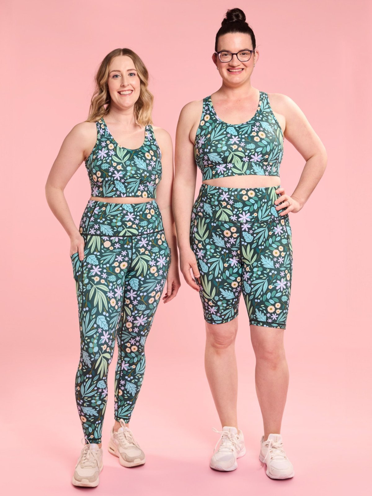 Leaves & Blooms Liberty Hookback Crop - Sports bra made from recycled plastic bottles