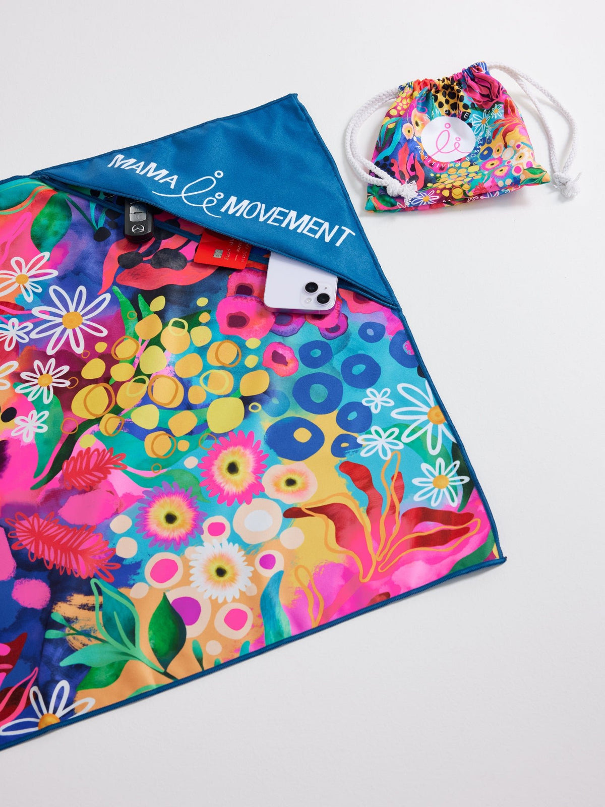 Matilda XL Gym Towel with Pocket - Corner pocket for phone, keys, cards