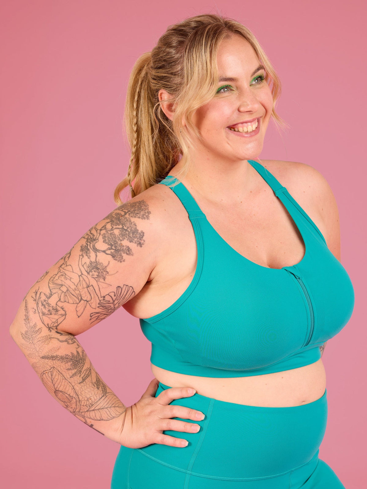 Teal FlexiZip Crop II - Sports bra made from recycled plastic bottles