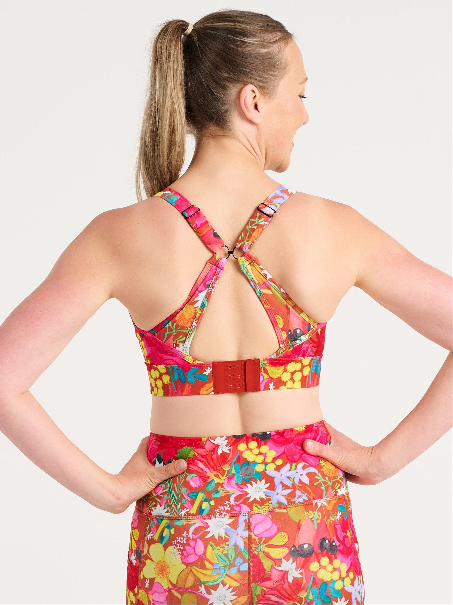 Australian Natives FlexiZip Crop, worn by Jen