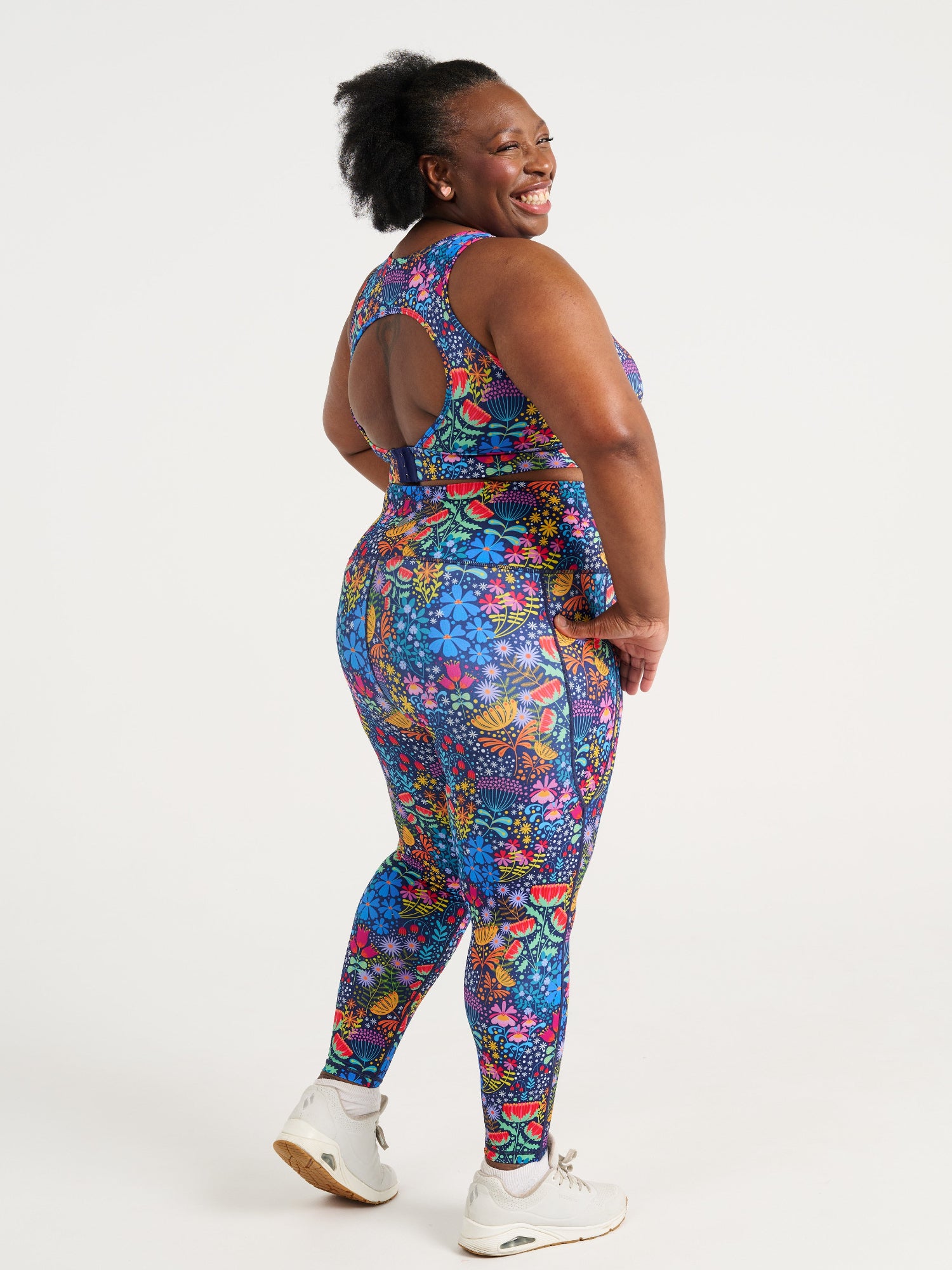 Ellie's Garden Everyday Legging, 7/8 length, worn by Zee