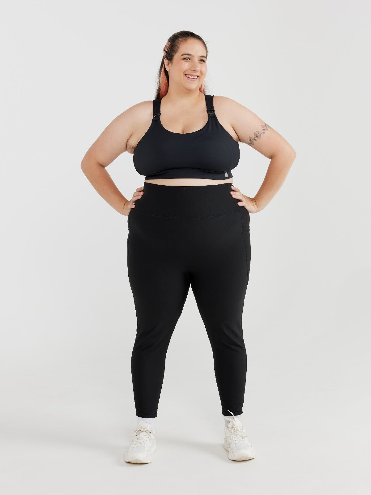 Black Liberty Hookback Nursing Crop