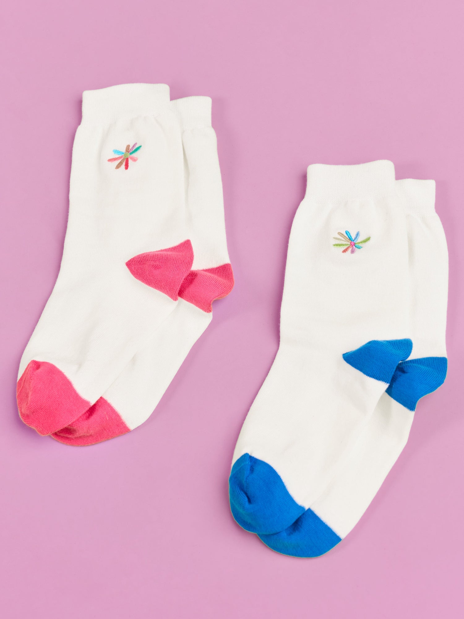Happy Daisies 2-pack Socks - Breathable and Moisture-Wicking
