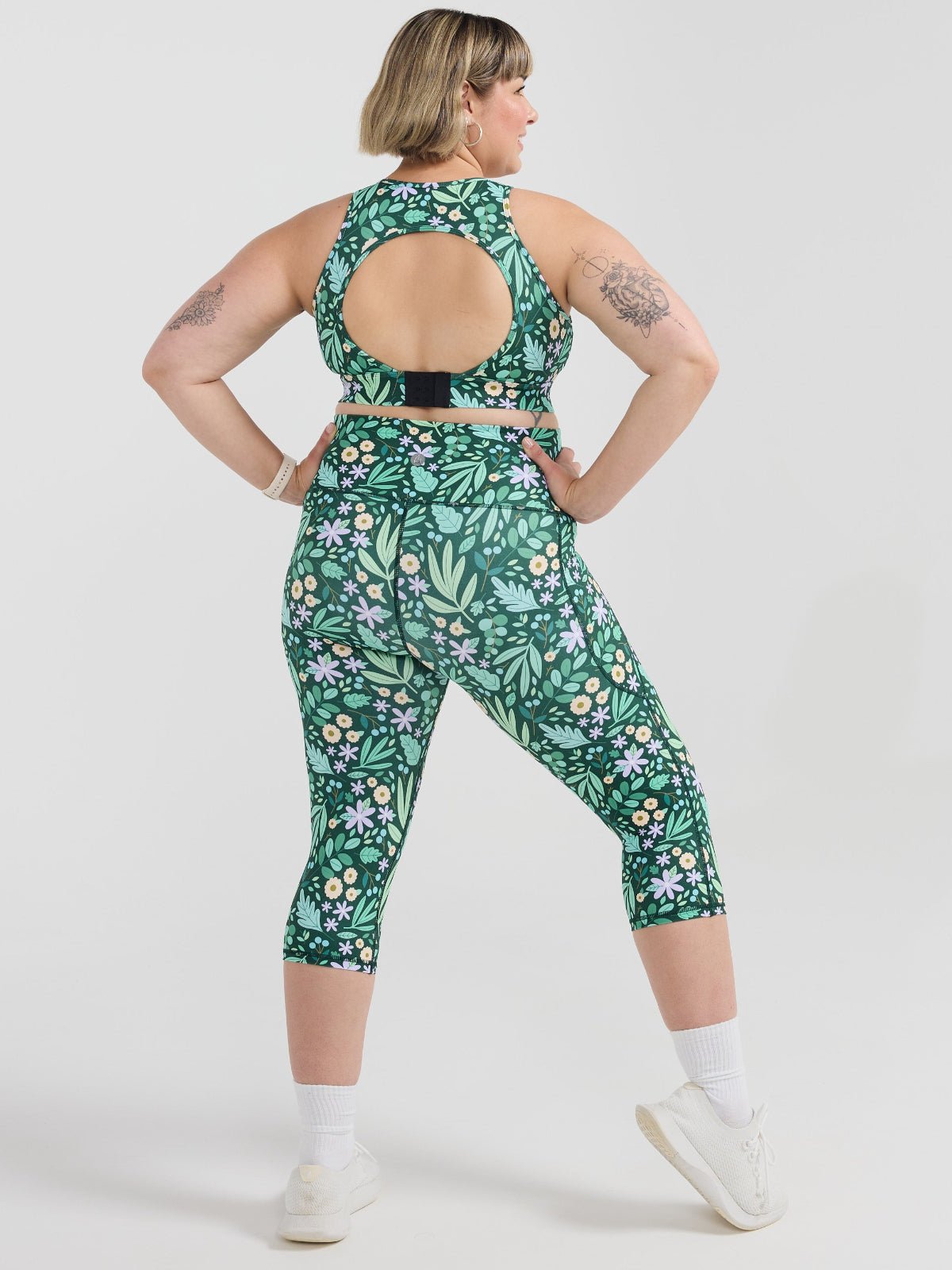 Leaves & Blooms Everyday Cropped Legging - 3/4 length