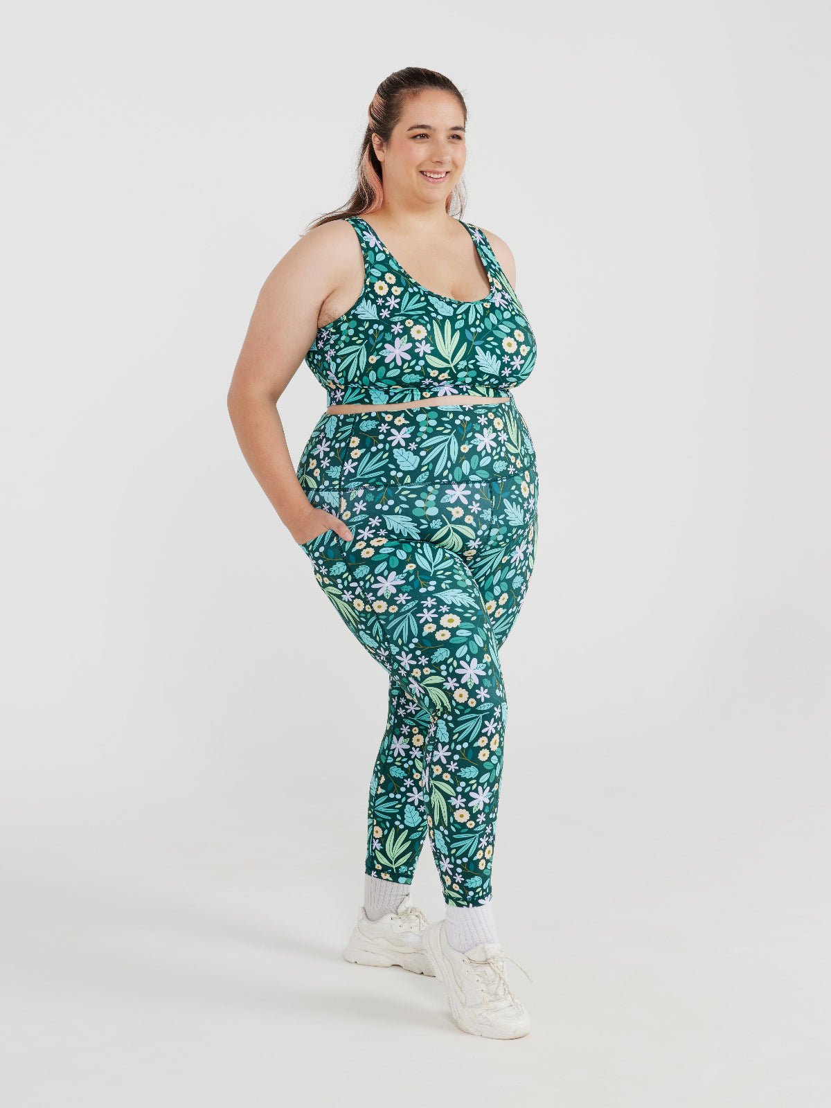 Leaves & Blooms Everyday Legging - 7/8-length - Plus size floral leggings with pockets and extra high waistband