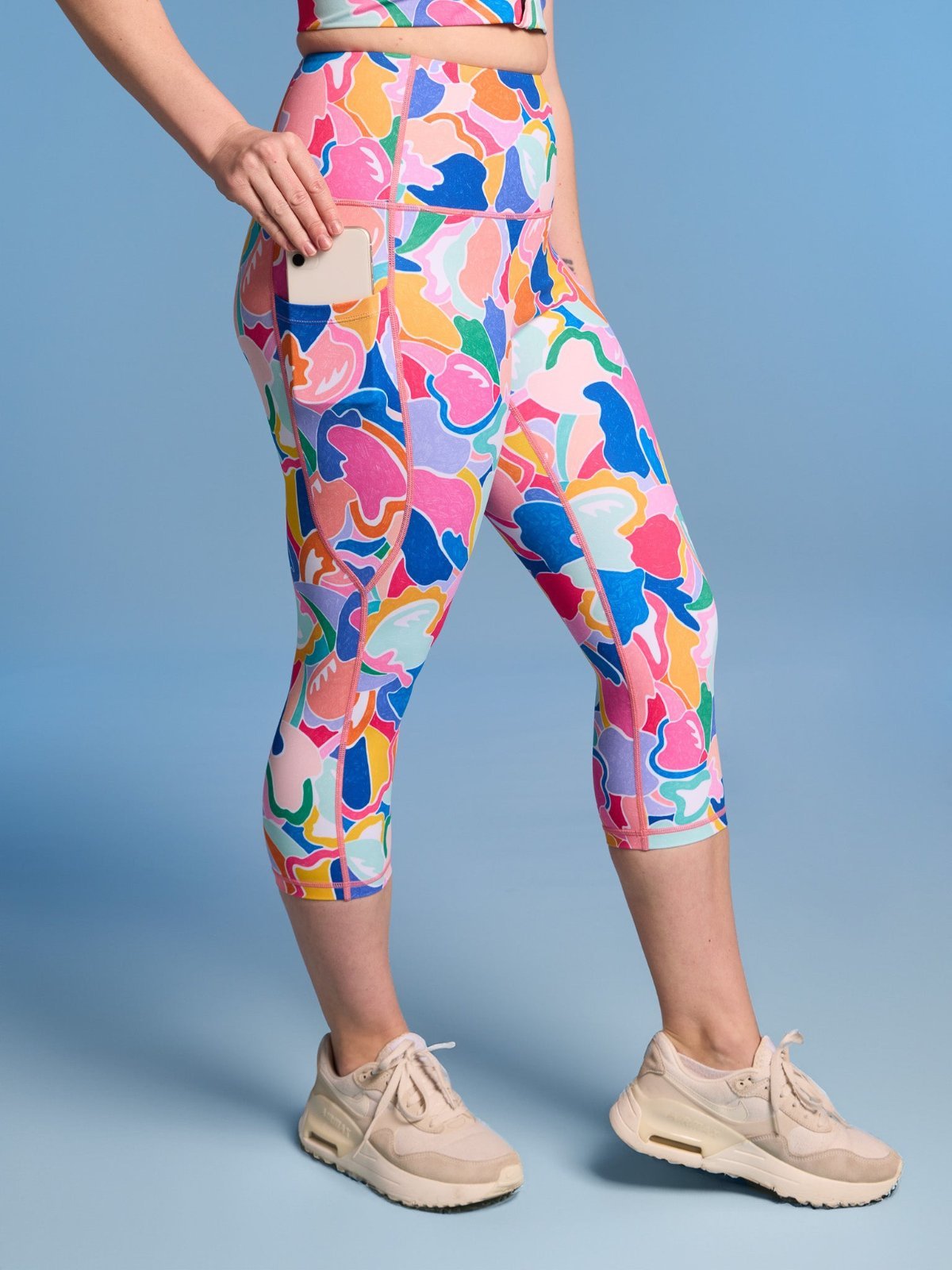 Puzzle SleekFit Cropped Legging - 3/4 length - high waisted cropped leggings with pockets