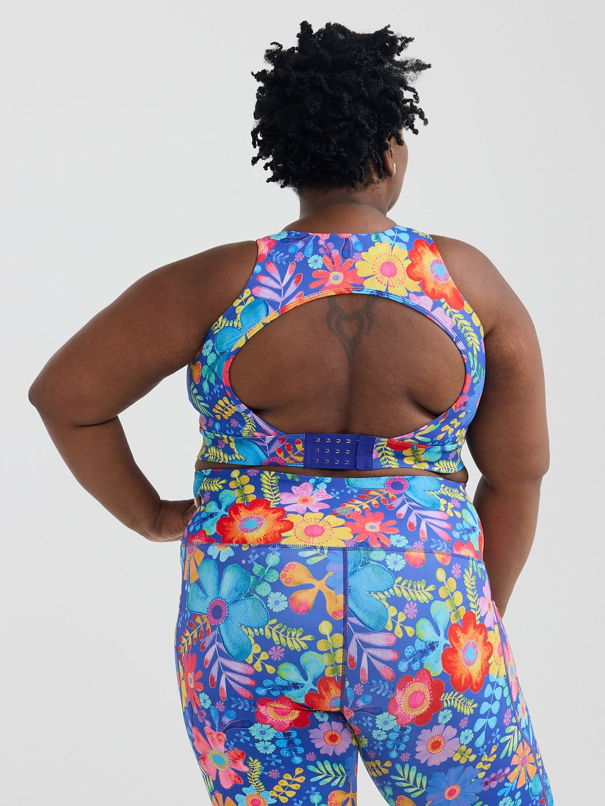 She Believed Liberty Hookback Nursing Crop