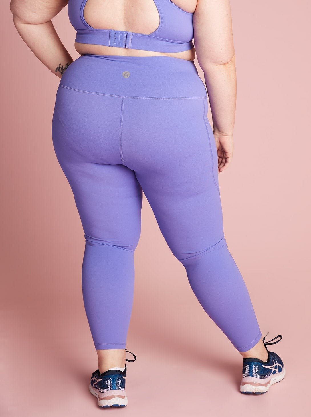 Periwinkle Purple Everyday Legging - 7/8 length - squat proof tights on plus size woman